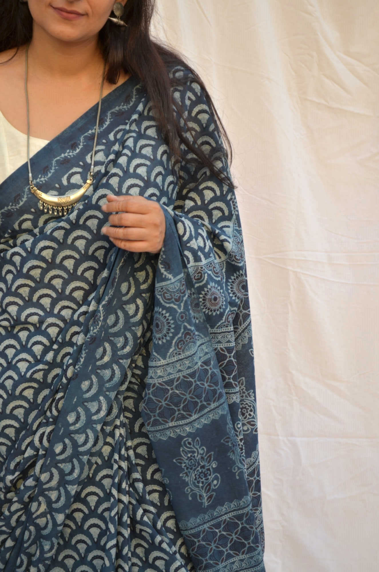 Indigo Cotton Shell Print Saree gray and green store