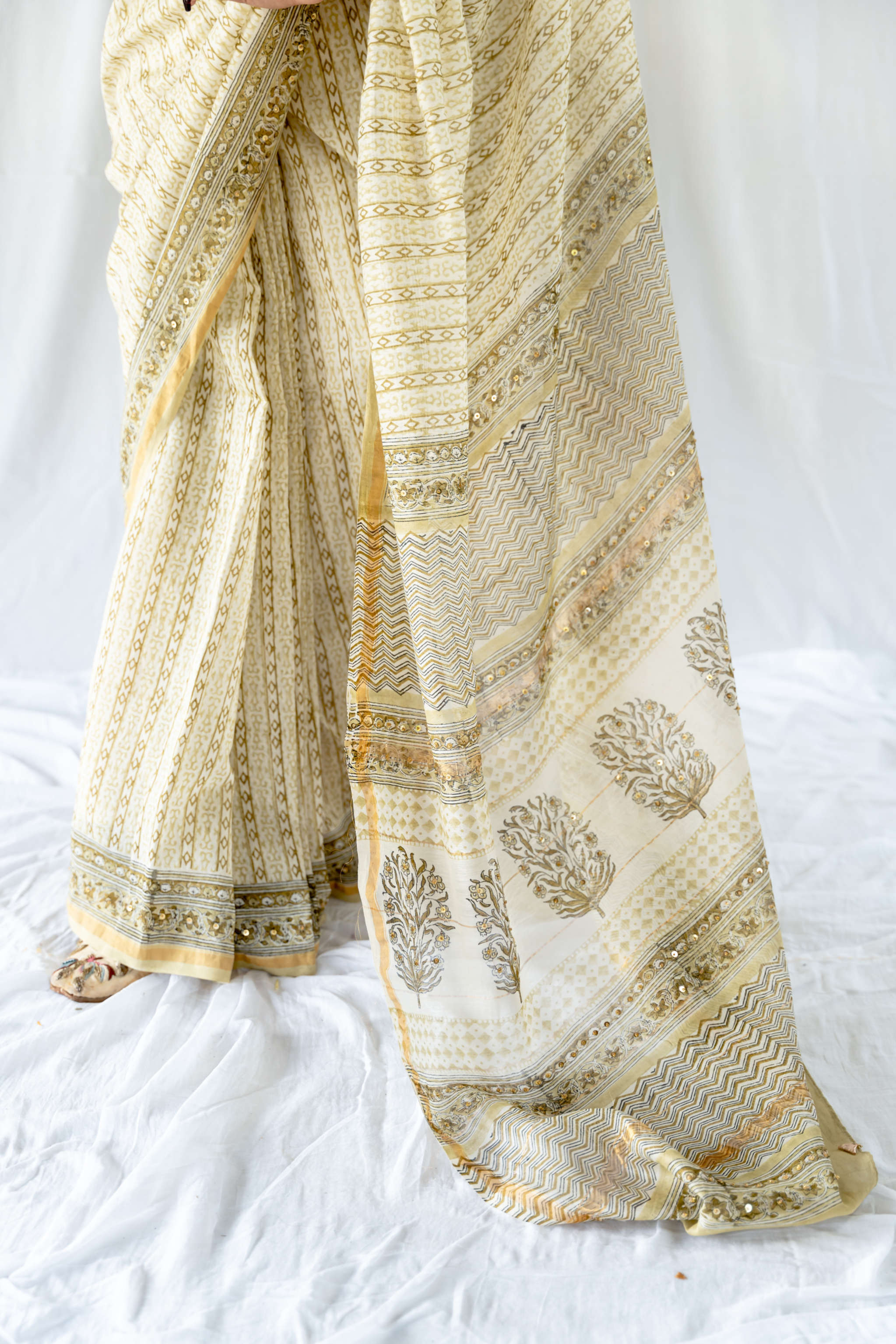 White Green Blockprint Embroidered Saree / gray and green store