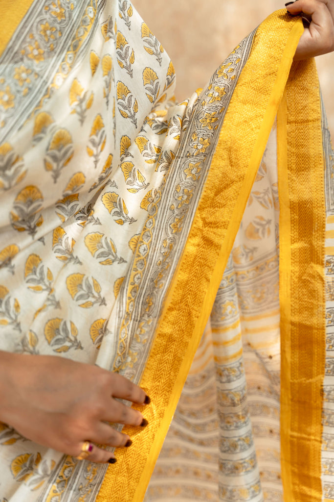 Yellow Flower Handblock Ebroidered Maheshwari Saree / gray and green store 