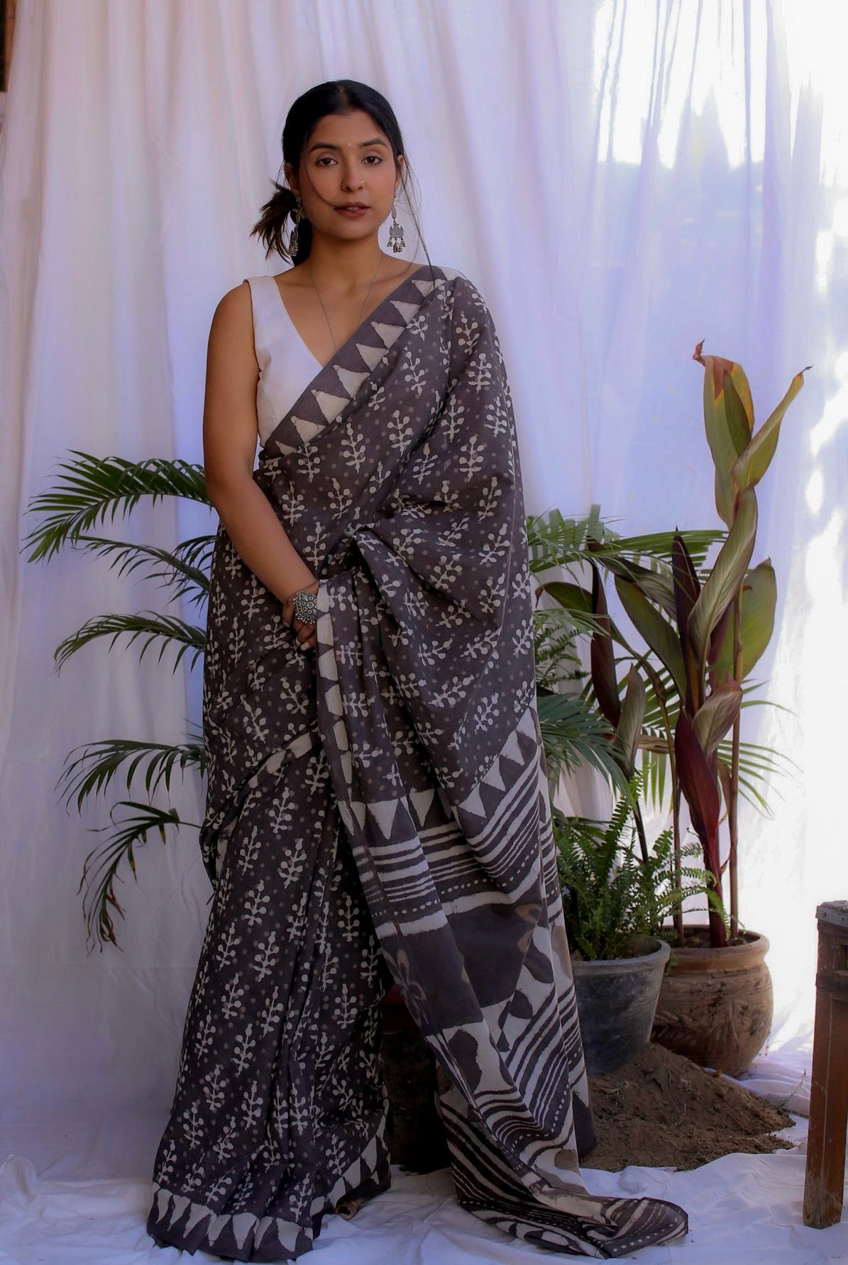 Sarees - Buy Beautiful Hand Crafted Sarees on Best Price